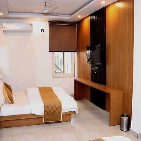 Bunk Hostel Delhi Best Backpacking Accommodation นิวเดลี ภายนอก รูปภาพ