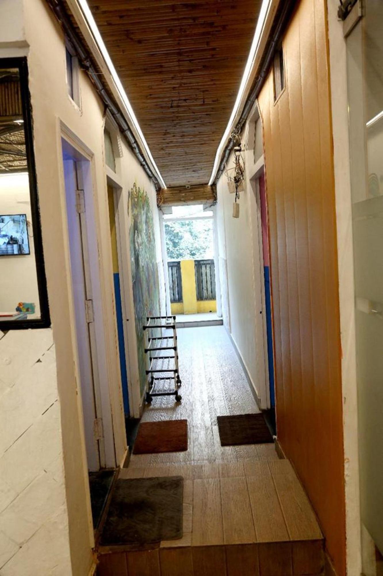 Bunk Hostel Delhi Best Backpacking Accommodation นิวเดลี ภายนอก รูปภาพ