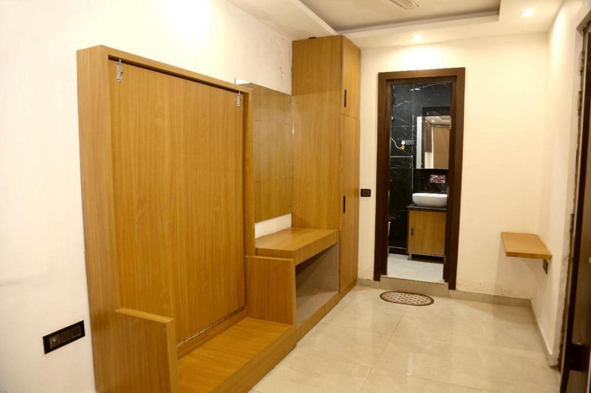 Bunk Hostel Delhi Best Backpacking Accommodation นิวเดลี ภายนอก รูปภาพ