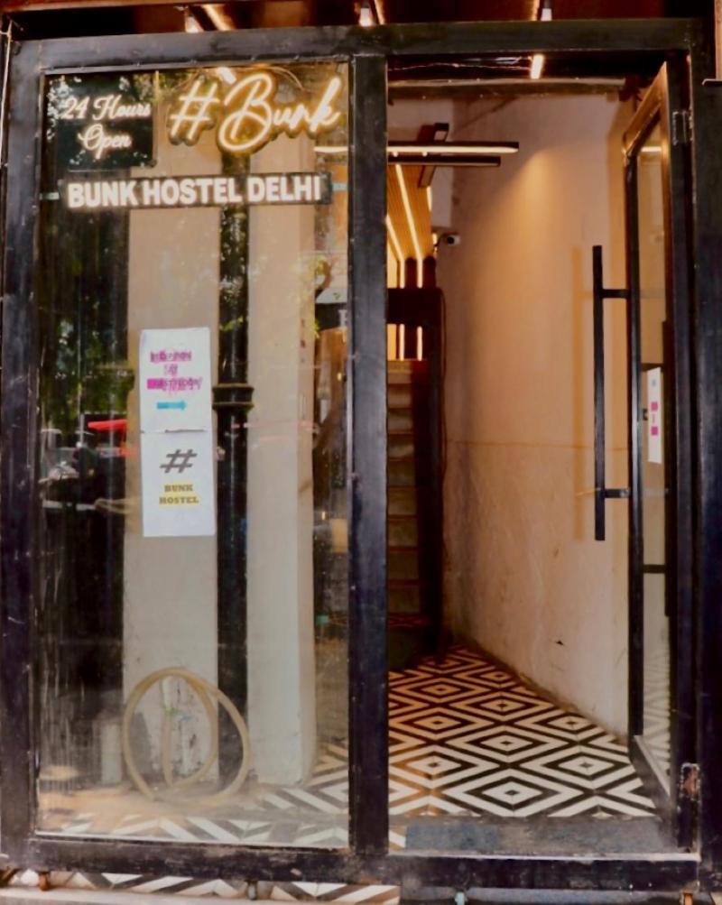 Bunk Hostel Delhi Best Backpacking Accommodation นิวเดลี ภายนอก รูปภาพ