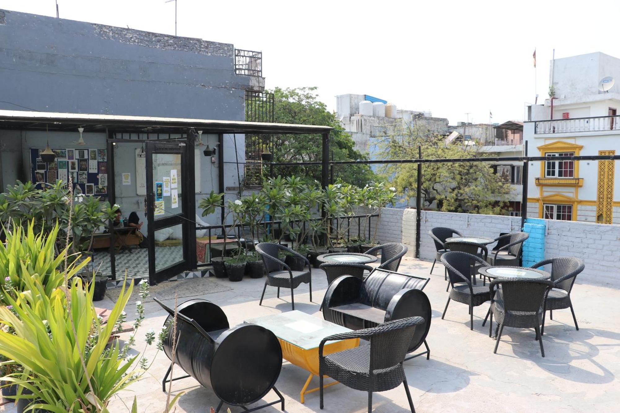 Bunk Hostel Delhi Best Backpacking Accommodation นิวเดลี ภายนอก รูปภาพ